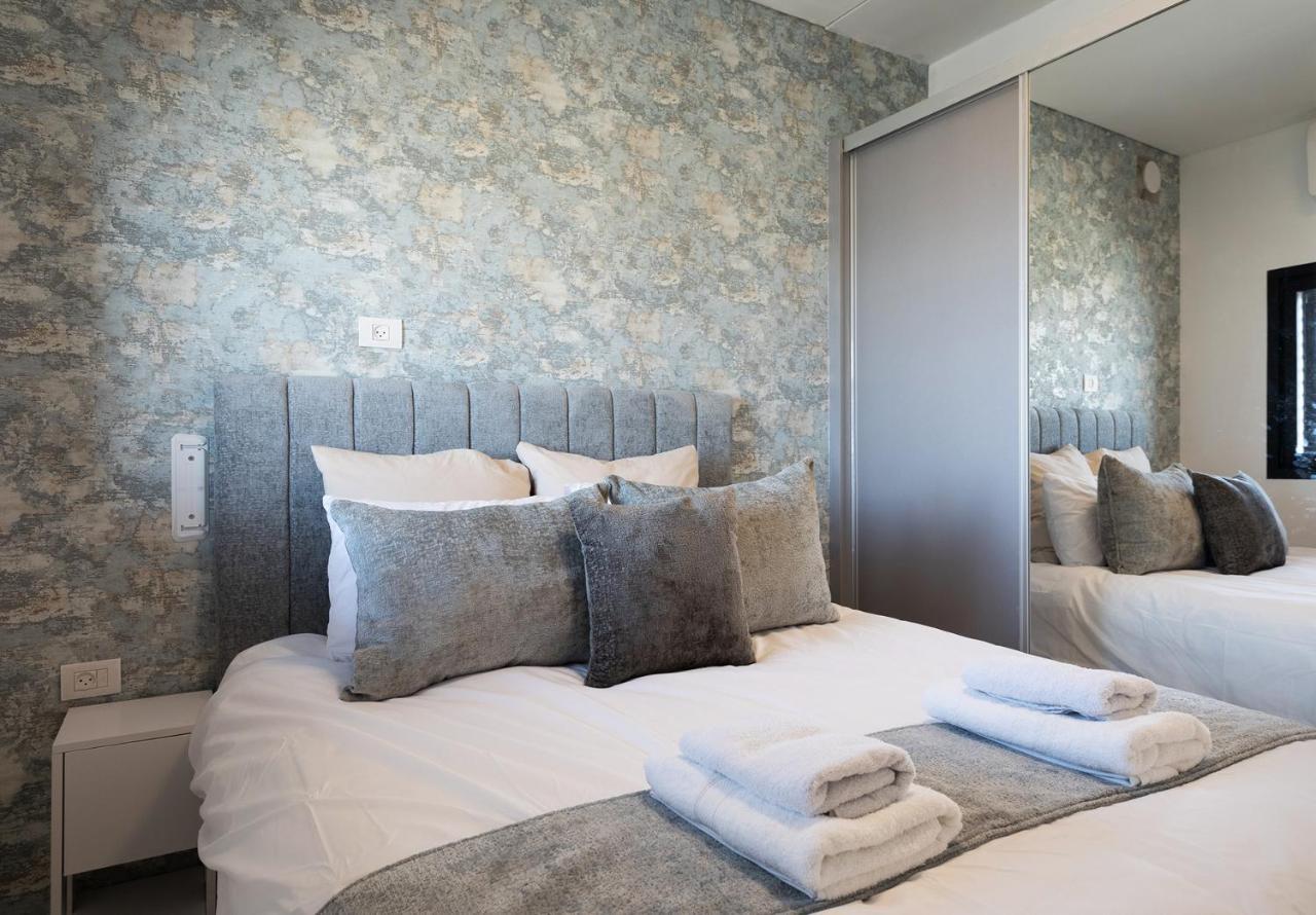Yalarent Sea-breeze Penthouse With Jacuzzi Appartement *