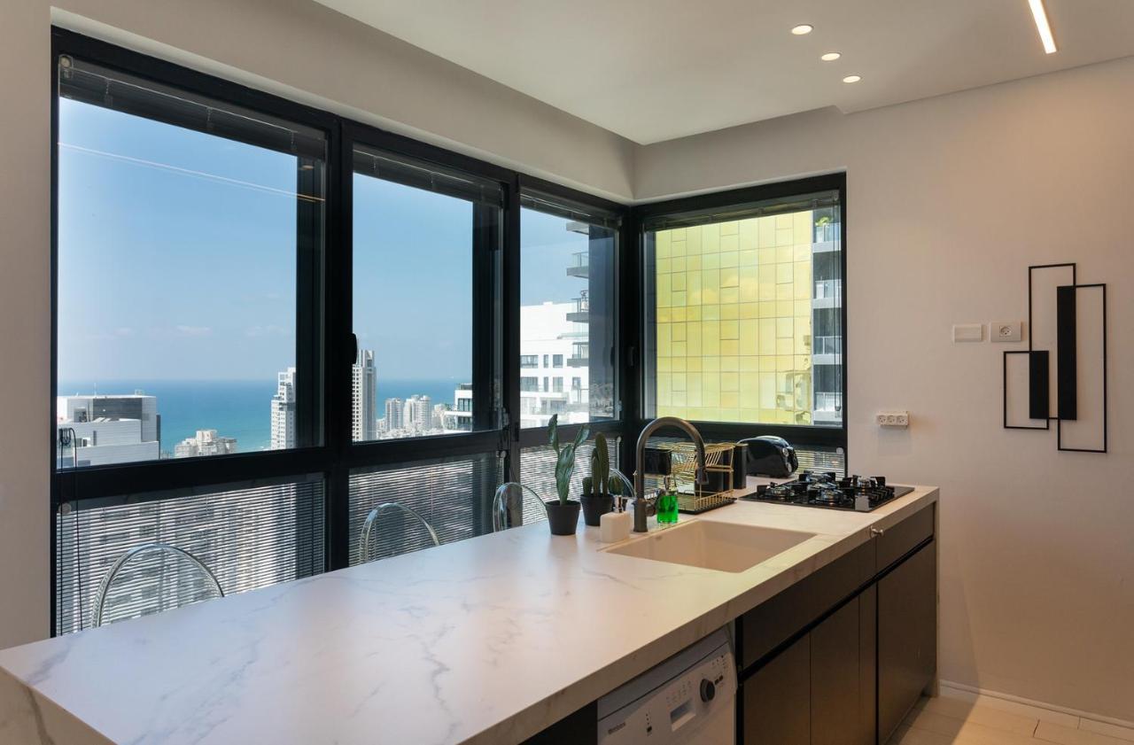 Yalarent Sea-breeze Penthouse With Jacuzzi Appartement *