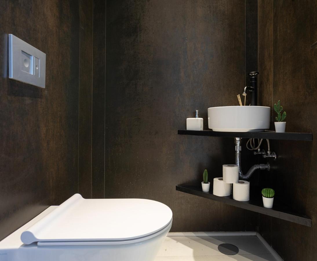 Yalarent Sea-breeze Penthouse With Jacuzzi * Bat Yam