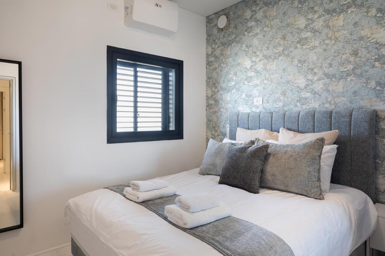 Yalarent Sea-breeze Penthouse With Jacuzzi Appartement